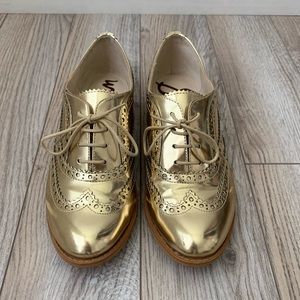 Sam Edelman gold leather Oxford shoes